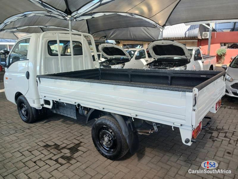 Hyundai H100 2.6D Deck Manual 2019 in South Africa