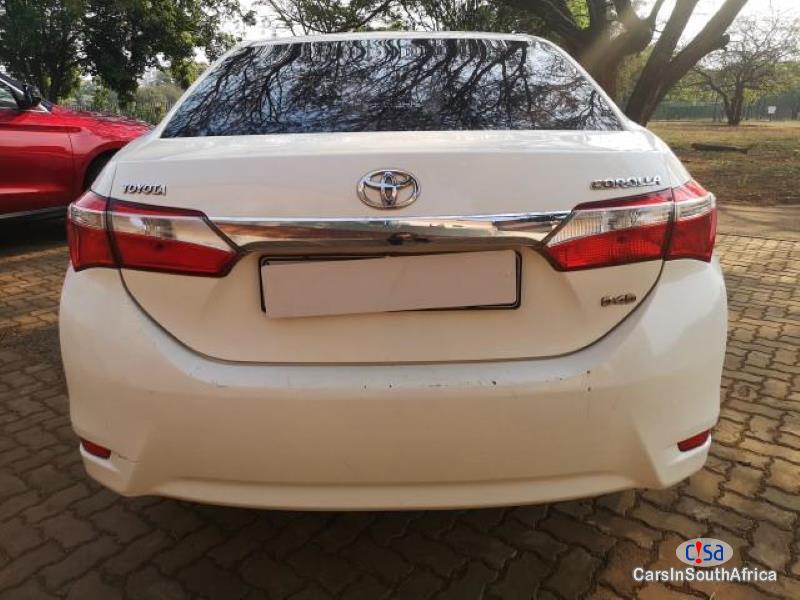 Toyota Corolla 1.6 Turbo Automatic 2015 - image 2