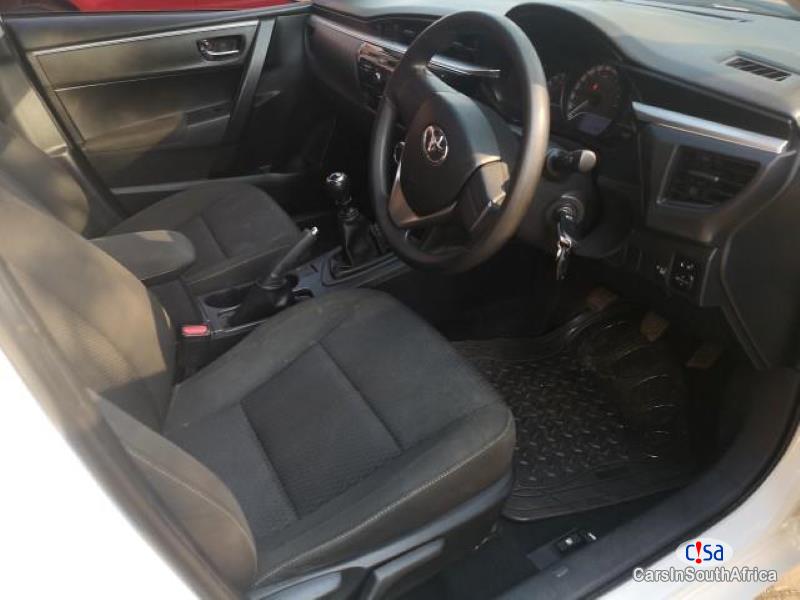 Toyota Corolla 1.6 Turbo Automatic 2015 - image 3