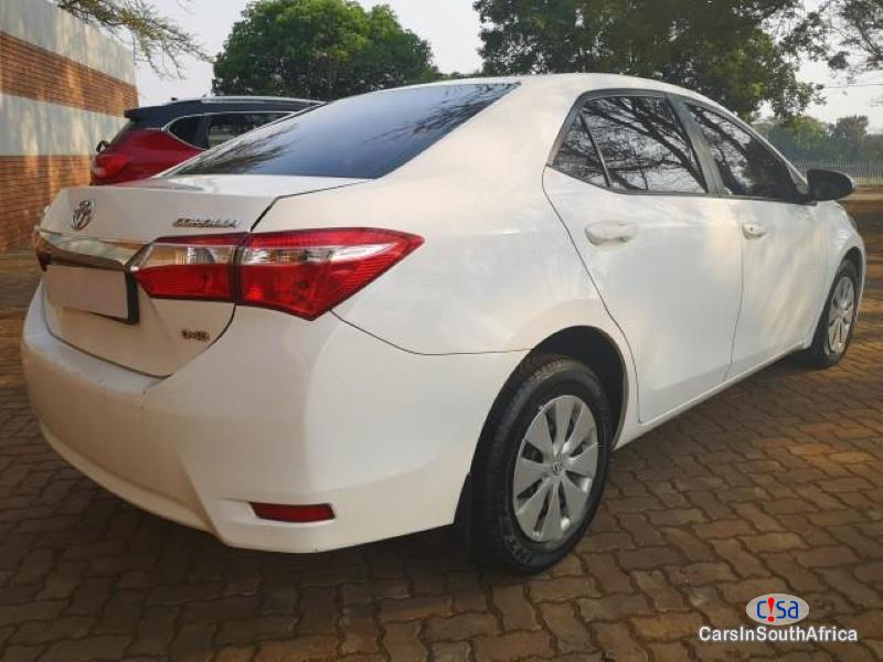 Toyota Corolla 1.6 Turbo Automatic 2015 - image 6