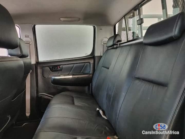 Toyota Hilux 3.0D-4D Manual 2015 - image 12