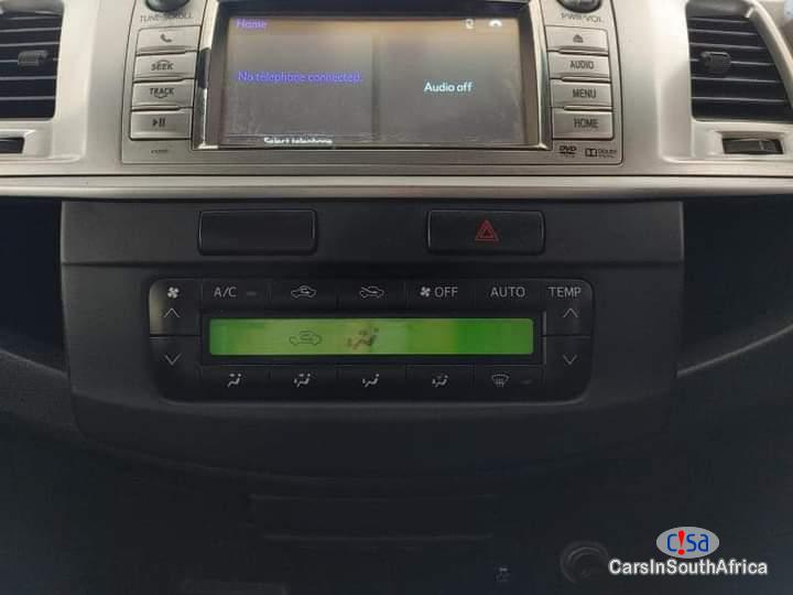 Toyota Hilux 3.0D-4D Manual 2015 - image 13