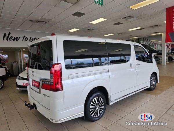 Pictures of Toyota Quantum 2.8 Automatic 2023