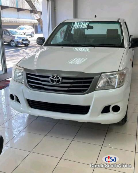 Toyota Hilux 2.5D Manual 2015 - image 3