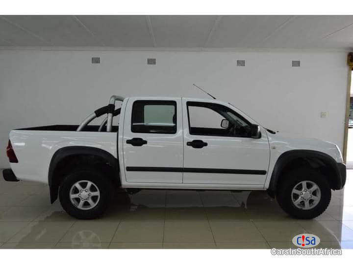 Isuzu KB240 240 Manual 2010 - image 2