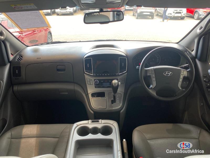 Hyundai H-1 2.5 Automatic 1990 - image 5