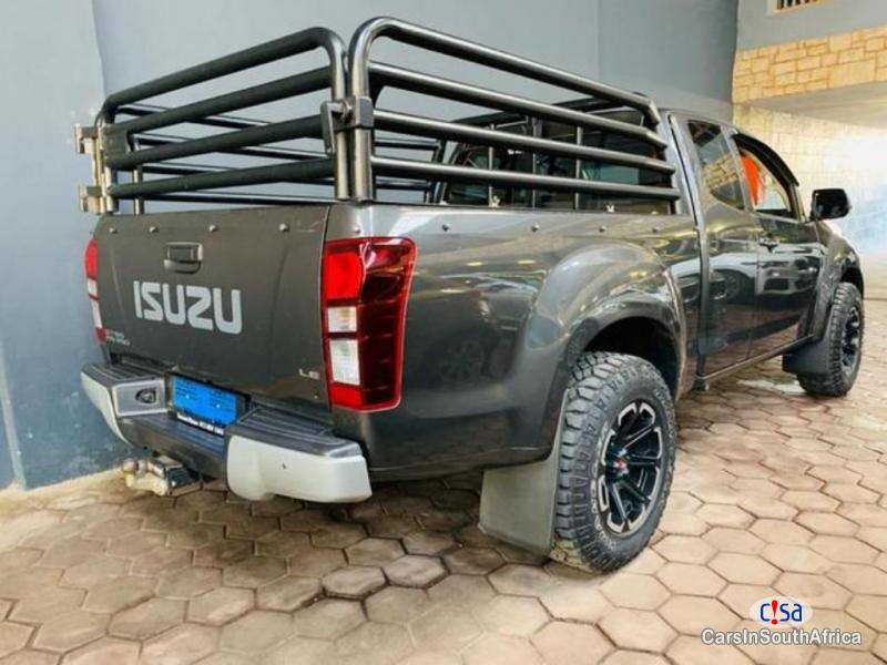 Isuzu KB250 3.0 Manual 2014 - image 7