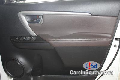 Toyota Fortuner 2.4GD.R.6 Automatic 2018 - image 7