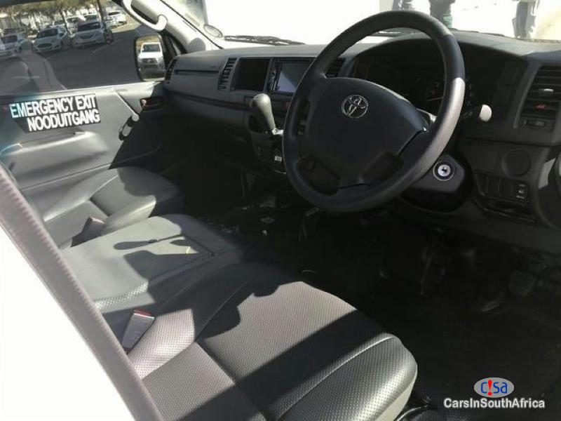 Toyota Quantum 2.5 Manual 2016 - image 8