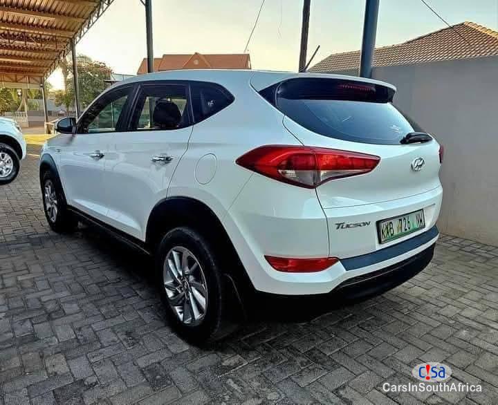 Hyundai Tucson 2.0 Automatic 2017 - image 2