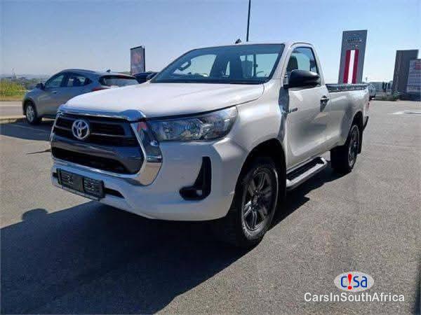 Toyota Hilux 2.4GD Manual 2022 - image 2