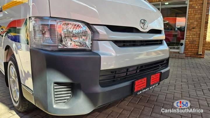 Toyota Quantum 2.5 Manual 2020 - image 4