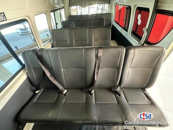 Toyota Quantum 2.5 D-4D Sesfikile 16-Seat Manual 2022 - image 3