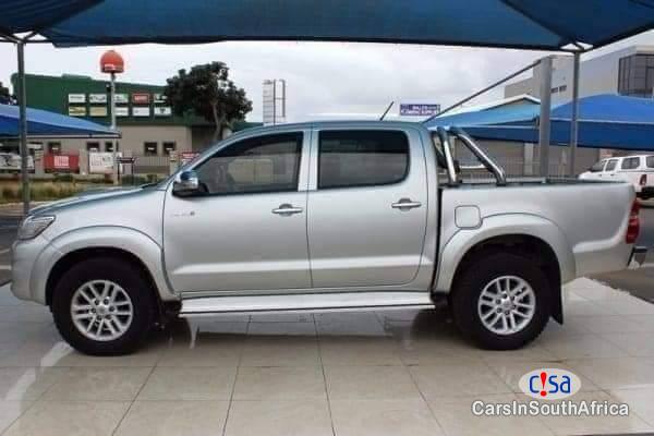 Toyota Hilux 3.0D Manual 2018 - image 2