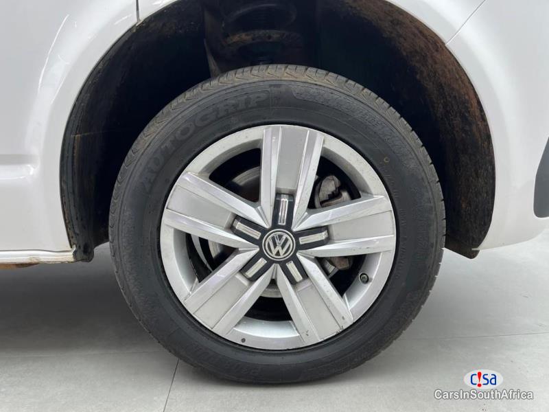 Volkswagen Kombi 2.0TDI Call:0691808200 Automatic 2025 - image 13