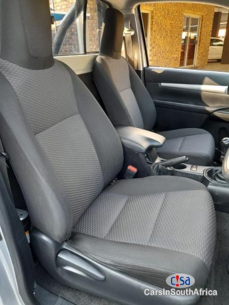 Toyota Hilux 2.4 GD-6 SRX Call 081 494 5928 Delivery Nationwide Manual 2019 - image 3