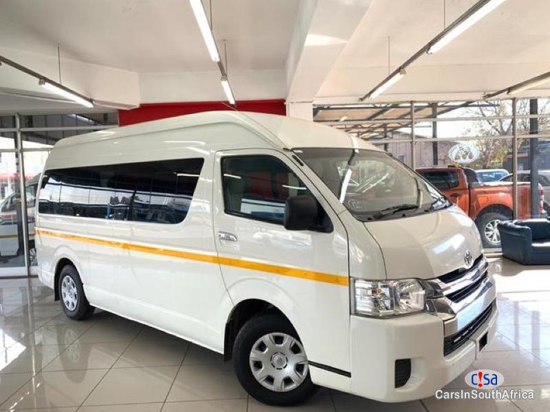 Pictures of Toyota Quantum 2.5D-4D GL 14-SEATER BUS Manual 2016