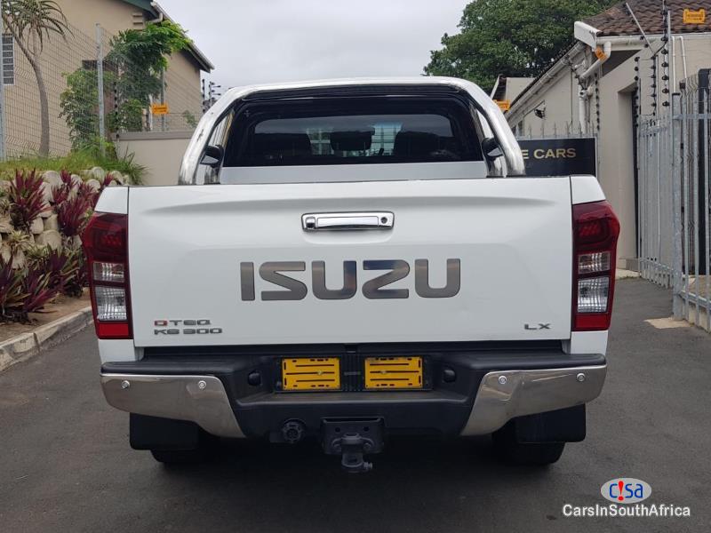Isuzu Trooper 3.0 Automatic 2018