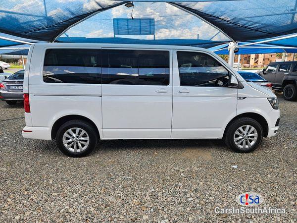 Volkswagen Kombi 2.0 / Whatsapp Call 0683466875 Automatic 2018 - image 2
