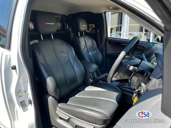 Isuzu 250 H0 X- Rider Auto Automatic 2021 - image 4