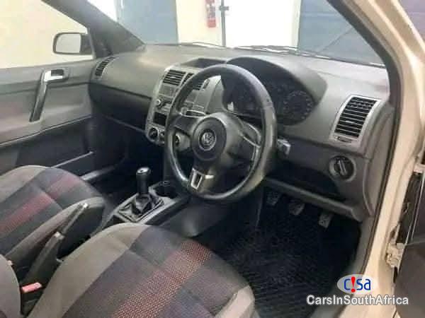 Volkswagen Polo 1.6 Manual 2013 - image 3