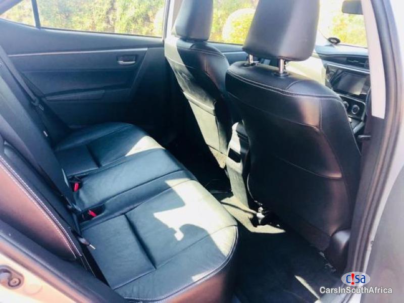 Toyota Corolla 1.6 Prestige Automatic 2017 - image 8