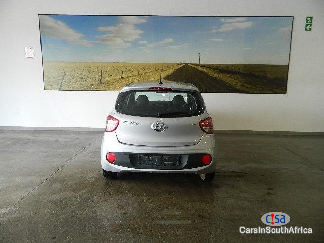 Hyundai i10 1 .25 FLUID Manual 2017 - image 2