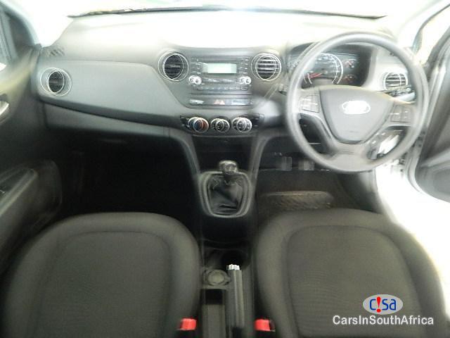 Hyundai i10 1 .25 FLUID Manual 2017 - image 5