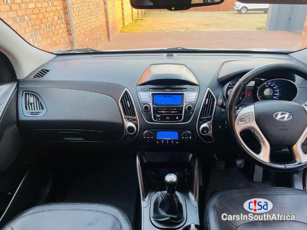 Hyundai ix35 2.0 Manual 2014 - image 4