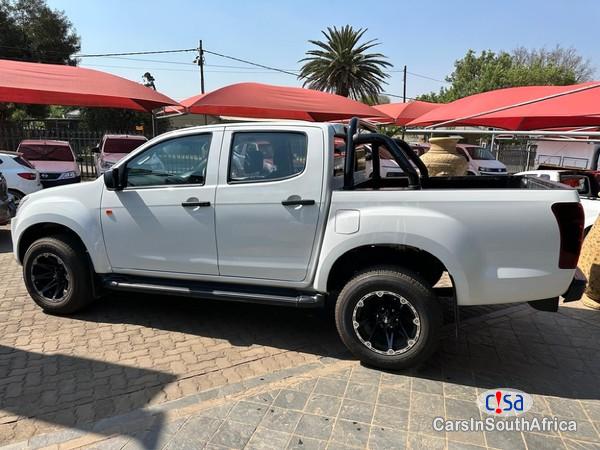 Isuzu D-Max 250 HO Hi-Rider Double-Cab Manual 2021 - image 2