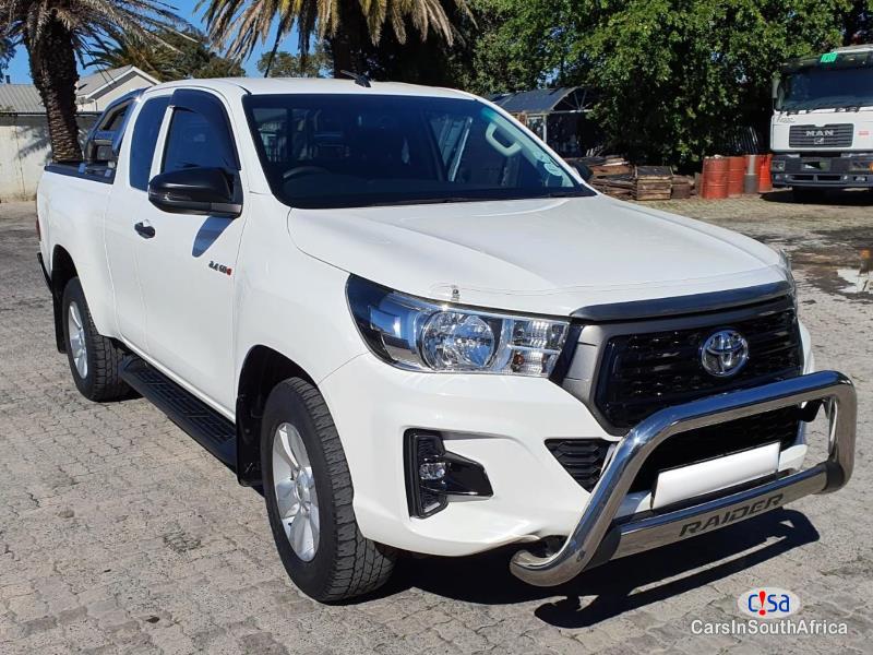 Picture of Toyota Hilux 2.4GD6...0679505805 Manual 2018