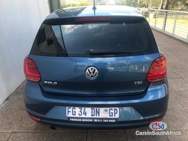 Volkswagen Polo Automatic 2016 - image 5