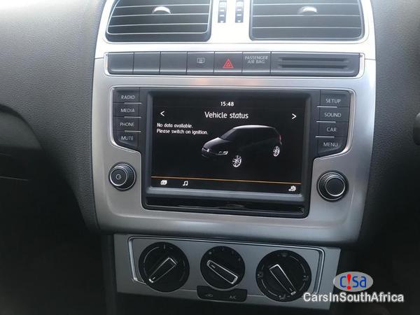 Volkswagen Polo Automatic 2016 - image 7