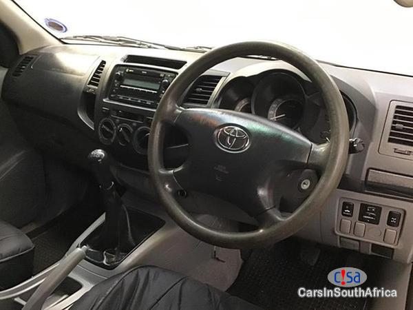 Toyota Hilux Manual 2015 in South Africa