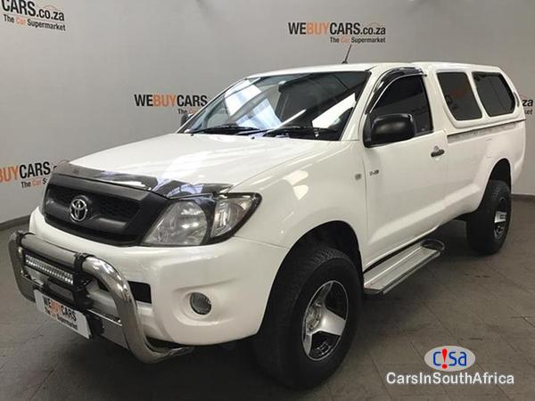 Toyota Hilux Manual 2015 in South Africa - image