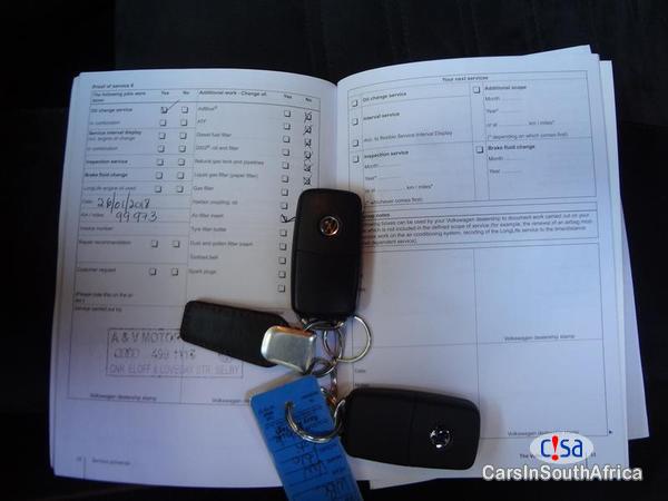 Volkswagen Polo Automatic 2011 - image 9