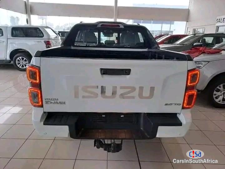 Isuzu 2023 ISUZU DMAX 3.0 TD DOUBLECABLE AUTO 0698183175 Automatic 2023 - image 2