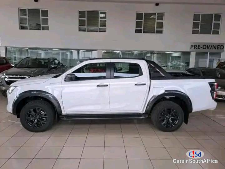 Isuzu 2023 ISUZU DMAX 3.0 TD DOUBLECABLE AUTO 0698183175 Automatic 2023 - image 5