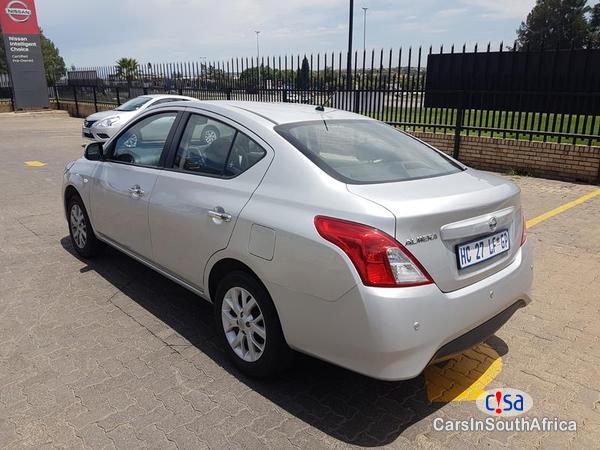 Nissan Almera Manual 2017 - image 4