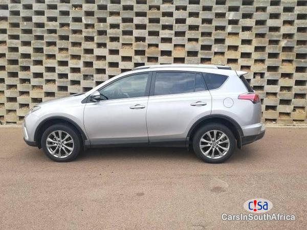 Toyota RAV-4 Manual 2016 - image 2