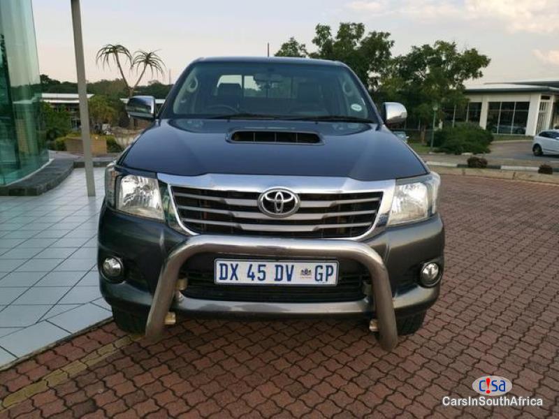 Toyota Hilux Automatic 2014
