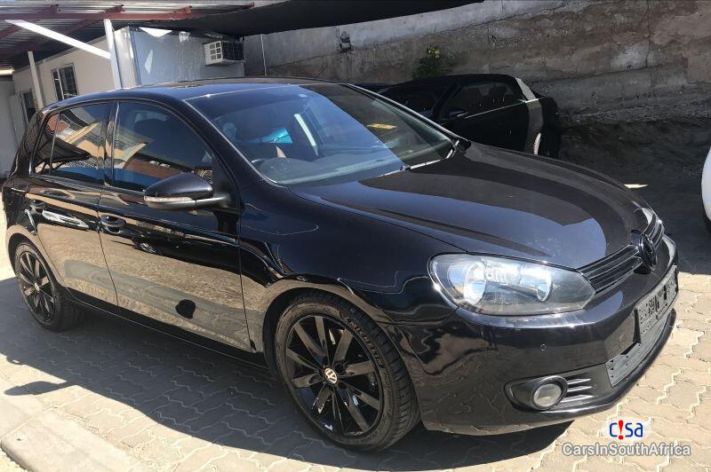 Pictures of Volkswagen Golf Automatic 2010