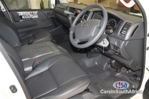 Toyota Quantum 2.0 Manual 2017 - image 2