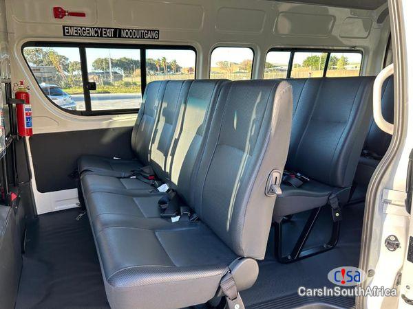 Toyota Quantum 2.5 D-4D Sesfikile 16-Seat Manual 2022 in Limpopo