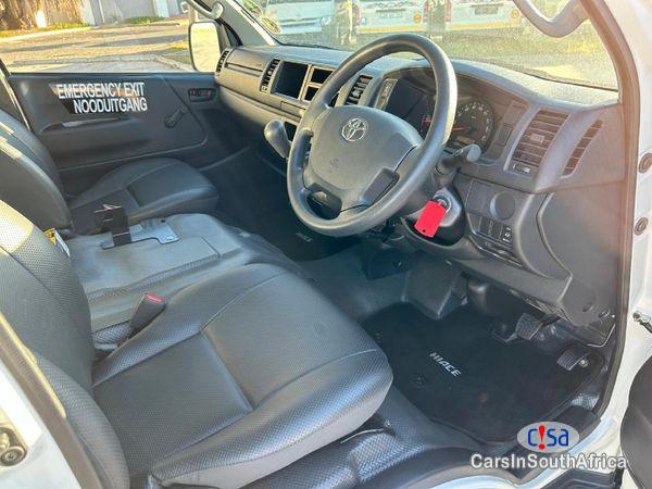 Toyota Quantum 2.5 D-4D Sesfikile 16-Seat Manual 2022 in South Africa