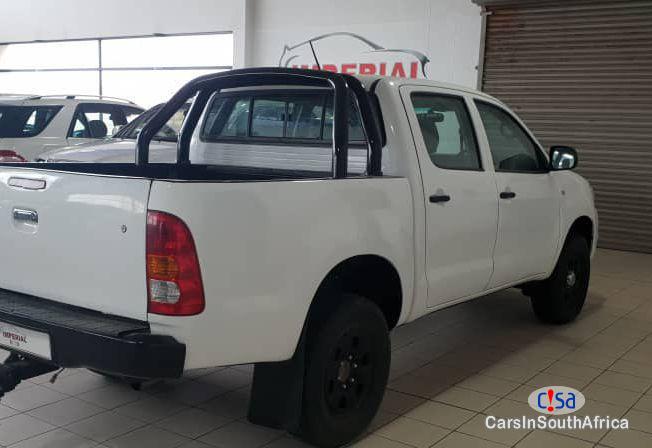 Toyota Hilux Manual 2012 - image 4