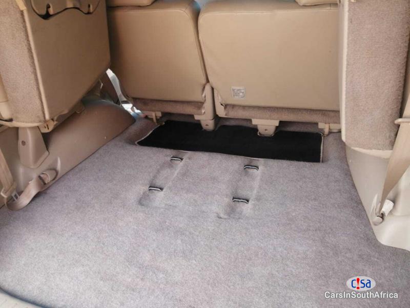 Toyota Fortuner 2.4 Manual 2013 - image 3