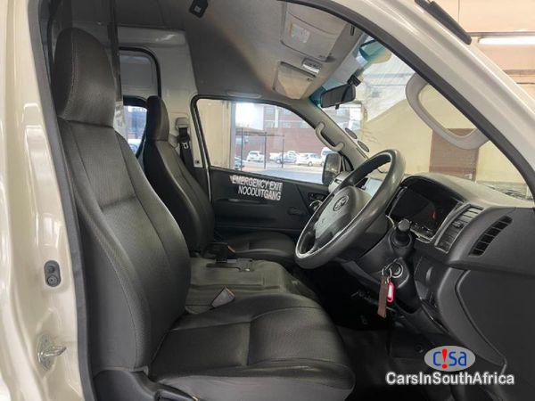 Toyota Quantum 2.5 D-4D Sesfikile 16-Seat Manual 2022 in South Africa