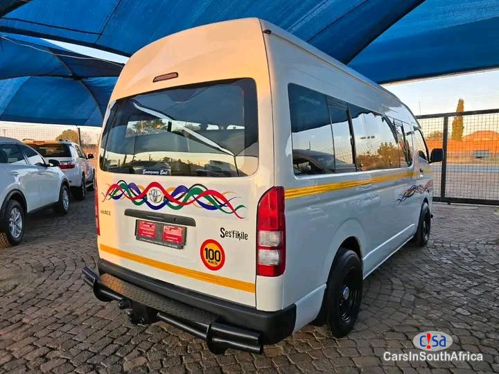 Toyota Quantum 2.5 D-4D Sesfikile 16-Seat Manual 2022 - image 2