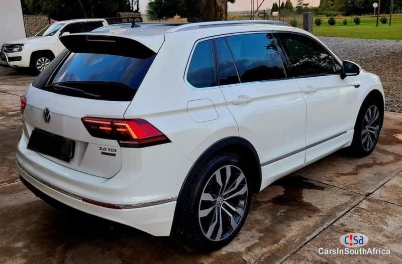 Volkswagen Tiguan 2.0 TDi R-Line Automatic 2017 - image 4